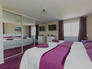 Photo 17- click for photo gallery